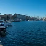 Point * Pula