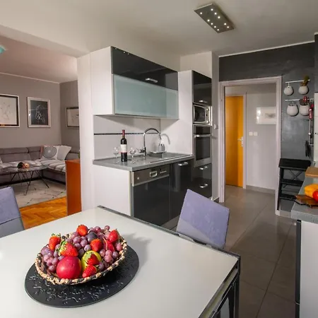 Apartment Point
