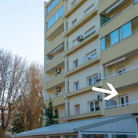 Point Apartment