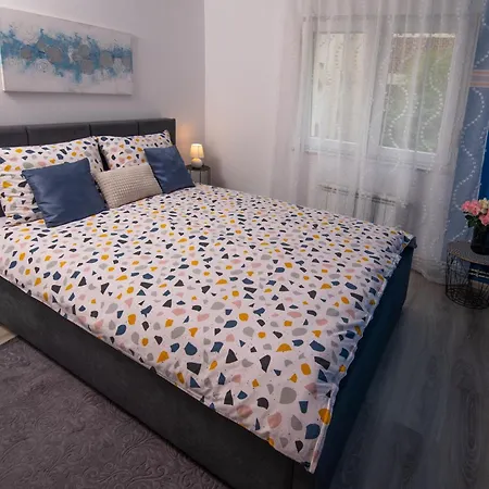 Apartment Point